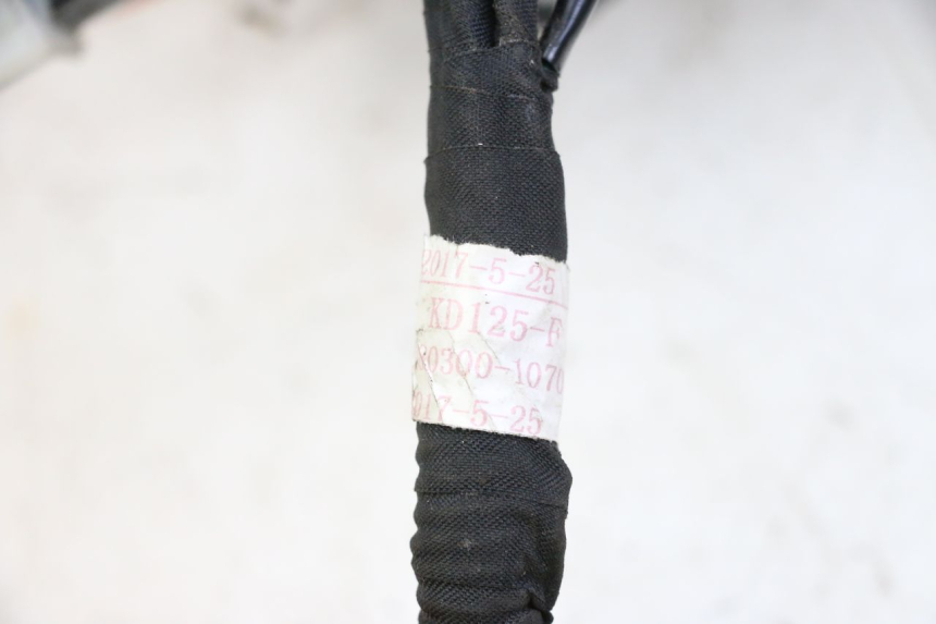 photo de KABELBOOM KIDEN KD125-G 125 (2018 - 2022) - Zoom op gebruiksstaat