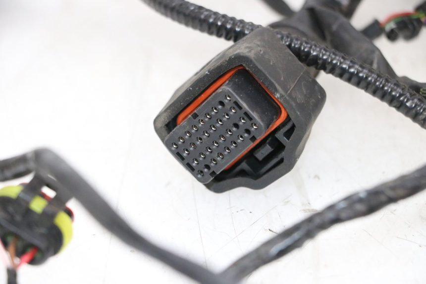 photo de KABELBOOM PIAGGIO MP3 HPE 300 (2019 - 2026) - Alternatieve hoek