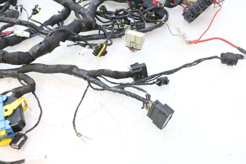 photo de KABELBOOM PIAGGIO MP3 HPE 530 (2022 - 2026) - Overzicht