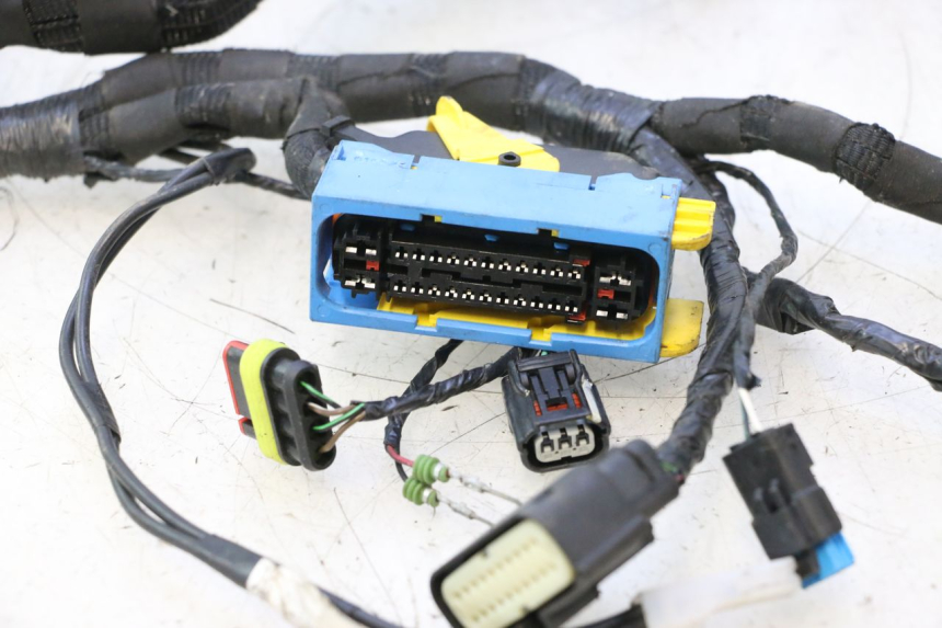 photo de KABELBOOM PIAGGIO MP3 HPE 530 (2022 - 2026) - Markeringen en referenties
