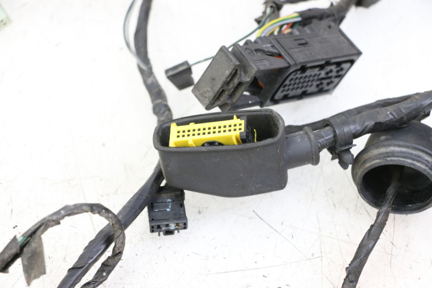 photo de KABELBOOM PEUGEOT SATELIS COMPRESSOR K15 125 (2006 - 2009) - Markeringen en referenties