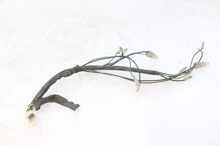 photo de KOPLAMPKABELBOOM YAMAHA YP MAJESTY 125 (2002 - 2006) - Detail van het onderdeel