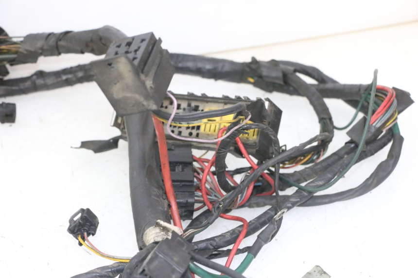 photo de KABELBOOM PEUGEOT SATELIS COMPRESSOR K15 125 (2006 - 2009) - Zoom op componenten