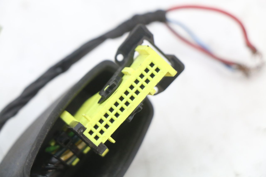 photo de KABELBOOM PEUGEOT SATELIS 125 (2010 - 2012) - Zoom op componenten