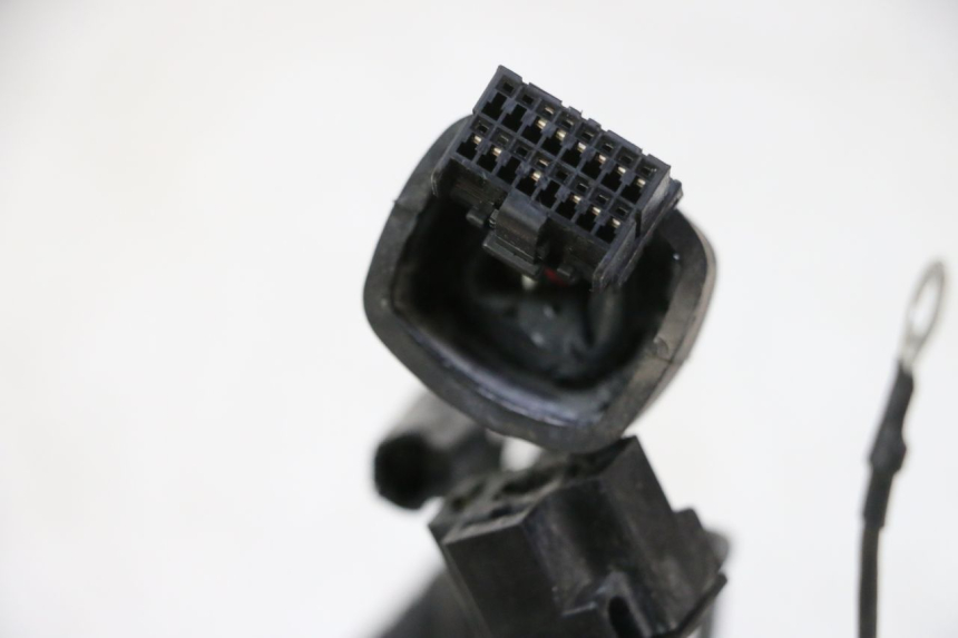 photo de KABELBOOM VOORVORKKOP YAMAHA FZ6 FAZER S2 600 (2007 - 2011) - Zoom op gebruiksstaat