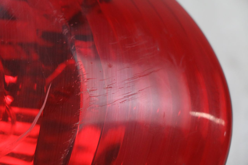 photo de ACHTERLICHT KYMCO AGILITY 16+ 4T 50 (2018 - 2023) - Zoom op gebruiksstaat