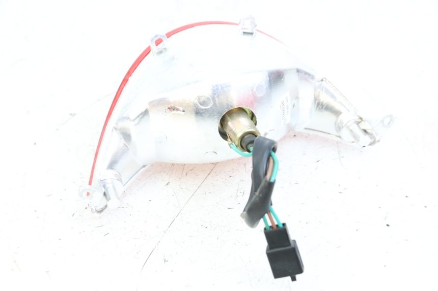 photo de ACHTERLICHT KYMCO AGILITY 4T 50 (2018 - 2022) - Bevestigingspunten