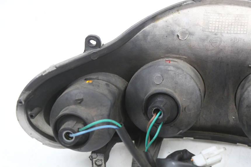 photo de ACHTERLICHT JONWAY AZTRAL 125 (2008 - 2017) - Bevestigingspunten