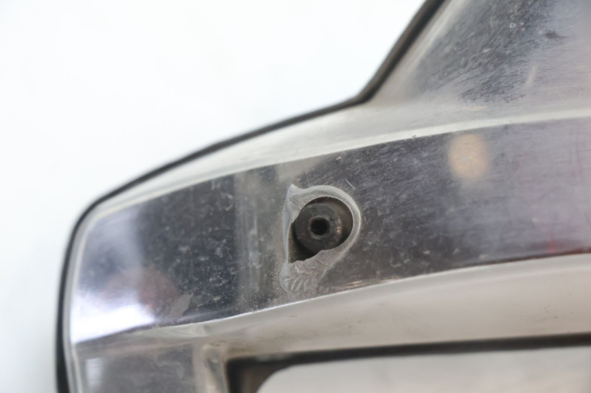 photo de ACHTERLICHT MBK BOOSTER SPIRIT 50 (1999 - 2003) - Detail van het onderdeel
