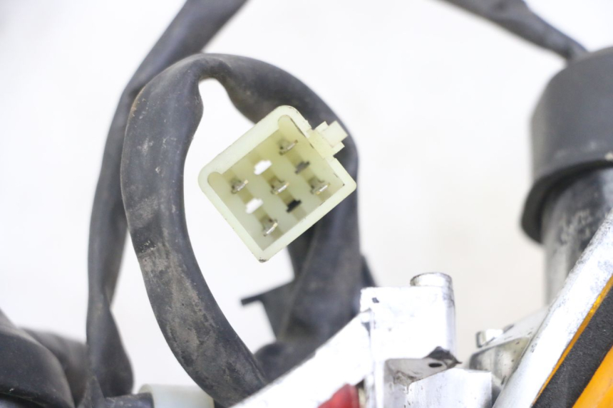 photo de ACHTERLICHT HONDA CBF 500 (2004 - 2007) - Bevestigingspunten