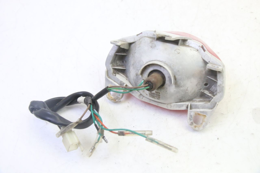 photo de ACHTERLICHT SYM CROX 4T 50 (2016 - 2023) - Bevestigingspunten