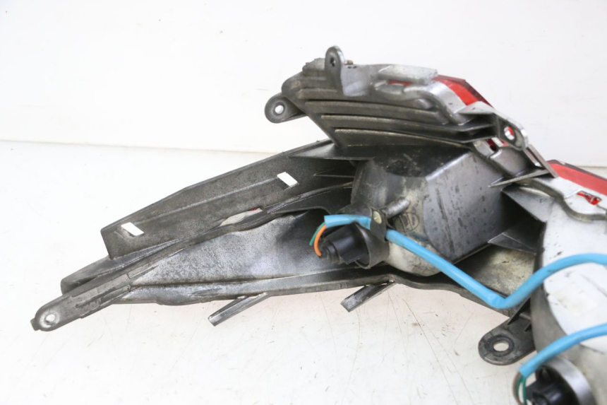 photo de ACHTERLICHT KYMCO DINK STREET 125 (2009 - 2014) - Bevestigingspunten