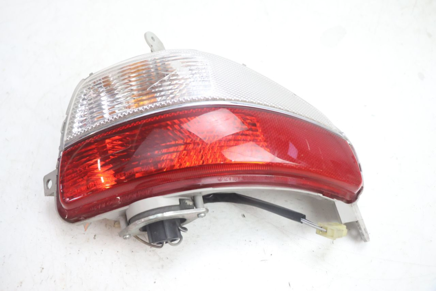 photo de RECHTS ACHTERLICHT SUZUKI BURGMAN EXECUTIVE ABS 650 (2006 - 2012) - Detail van het onderdeel