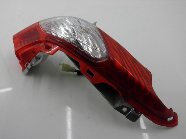 photo de RECHTS ACHTERLICHT HONDA FES S-WING SWING 125 (2007 - 2015) - Hoofdaanzicht