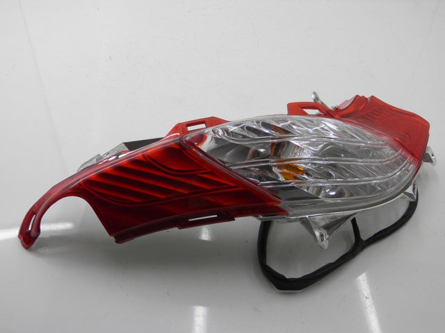 photo de RECHTS ACHTERLICHT HONDA FES S-WING SWING 125 (2007 - 2015) - Staat van het oppervlak