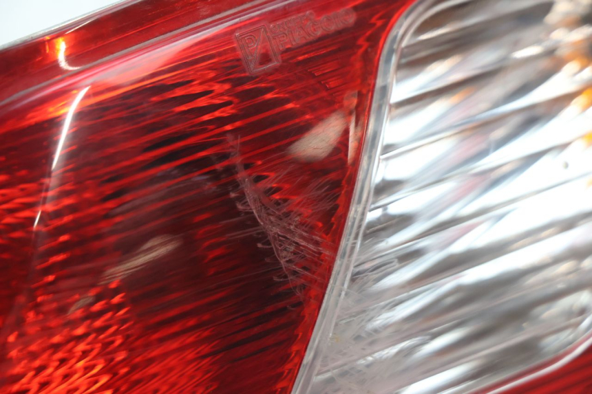 photo de RECHTS ACHTERLICHT PIAGGIO MP3 LT 300 (2010 - 2016) - Zoom op gebruiksstaat