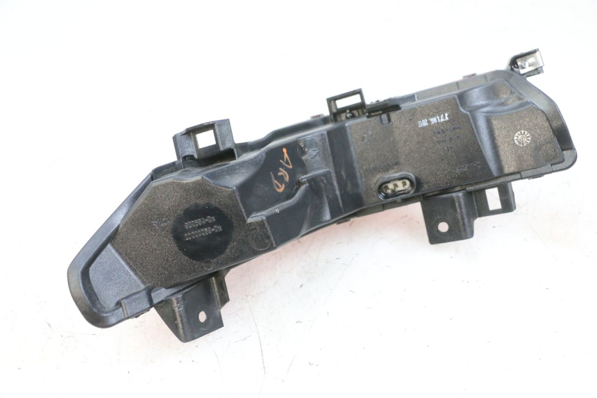 photo de RECHTS ACHTERLICHT PIAGGIO MP3 500 (2016 - 2018) - Staat van het oppervlak