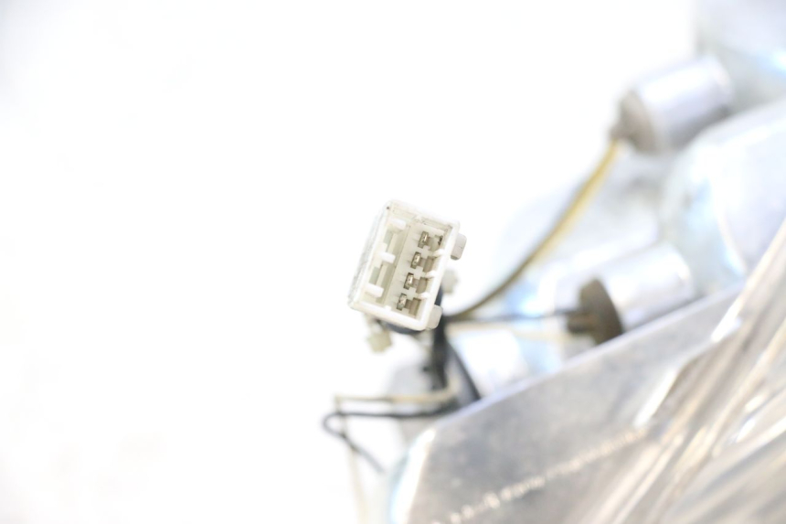 photo de RECHTS ACHTERLICHT PIAGGIO MP3 125 (2006 - 2014) - Detail van het onderdeel