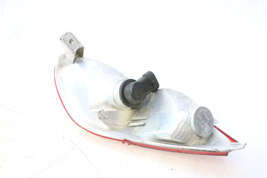 photo de RECHTS ACHTERLICHT PIAGGIO MP3 500 (2011 - 2015) - Bevestigingspunten
