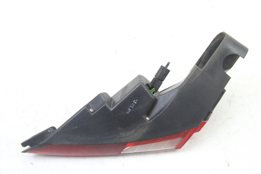 photo de RECHTS ACHTERLICHT PEUGEOT SATELIS COMPRESSOR K15 125 (2006 - 2009) - Technische close-up