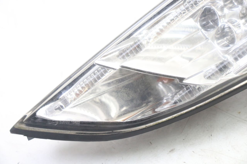 photo de RECHTS ACHTERLICHT PEUGEOT SATELIS 125 (2013 - 2018) - Zoom op gebruiksstaat