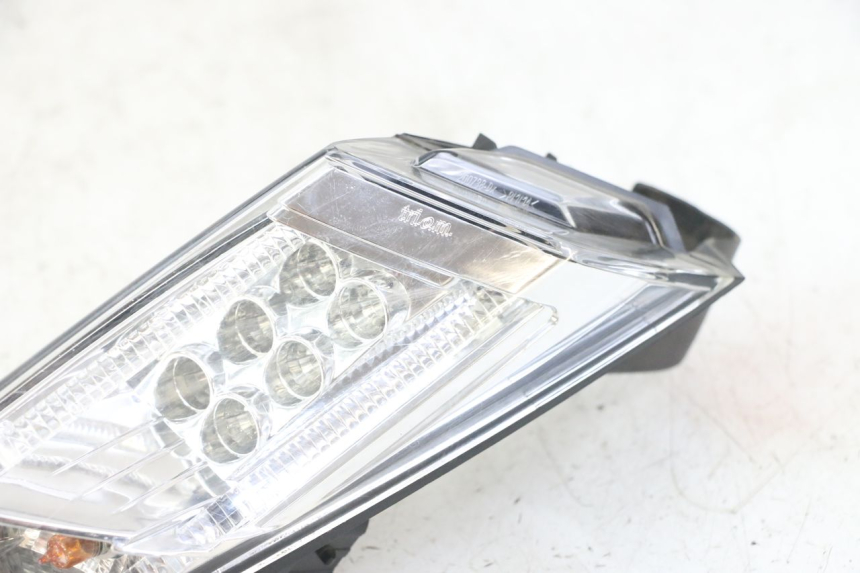 photo de RECHTS ACHTERLICHT PEUGEOT SATELIS 125 (2013 - 2018) - Markeringen en referenties