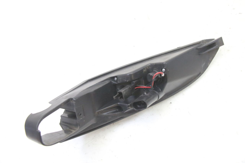 photo de RECHTS ACHTERLICHT PEUGEOT SATELIS 125 (2013 - 2018) - Overzicht