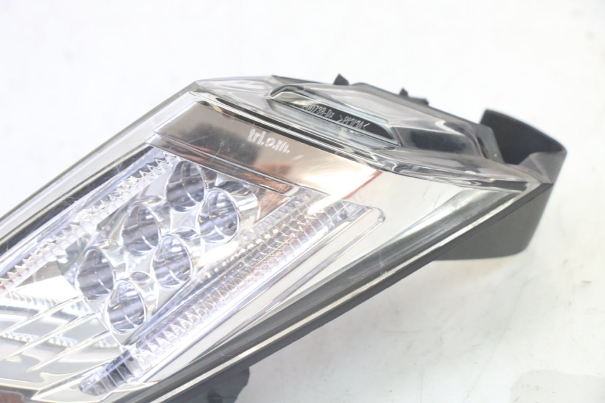 photo de RECHTS ACHTERLICHT PEUGEOT SATELIS 125 (2013 - 2018) - Zoom op gebruiksstaat