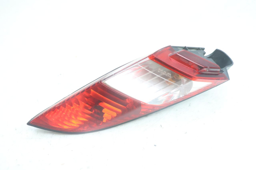 photo de RECHTS ACHTERLICHT PEUGEOT SATELIS 125 (2006 - 2009) - Andere kijkhoek