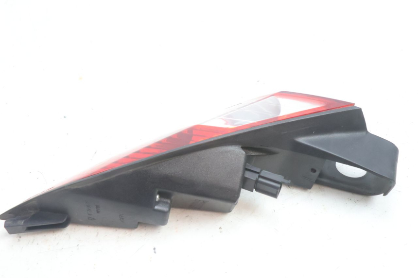 photo de RECHTS ACHTERLICHT PEUGEOT SATELIS 125 (2006 - 2009) - Technische close-up