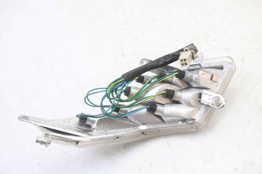 photo de RECHTS ACHTERLICHT PEUGEOT VIVACITY NEW 2T 50 (2008 - 2017) - Bevestigingspunten