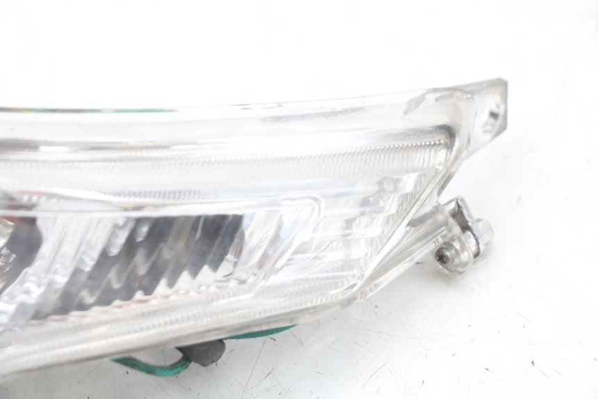 photo de RECHTS ACHTERLICHT PEUGEOT VIVACITY NEW 4T 50 (2008 - 2017) - Zoom op gebruiksstaat