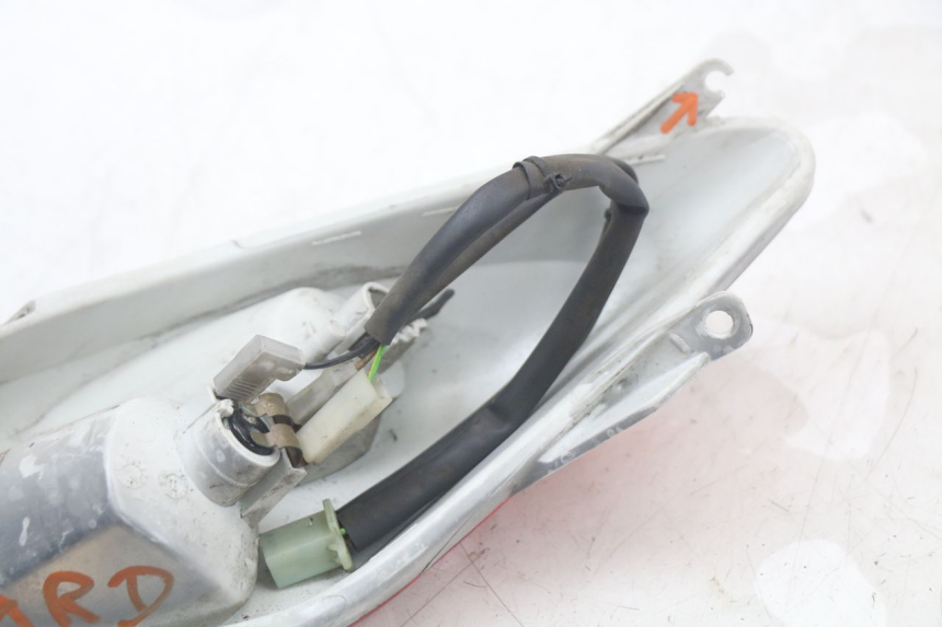 photo de RECHTS ACHTERLICHT YAMAHA XMAX X-MAX 125 (2006 - 2009) - Gecontroleerd onderdeel