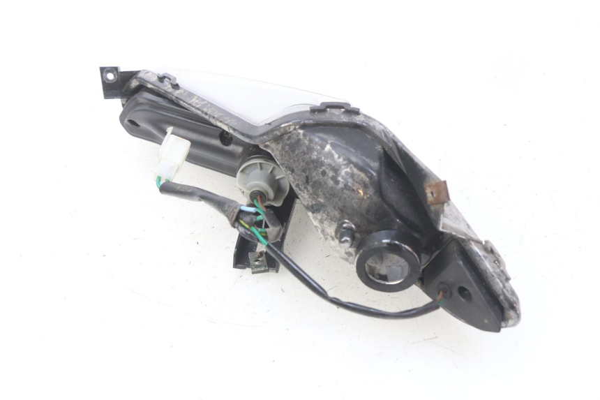 photo de RECHTS ACHTERLICHT YAMASAKI YM T 125 (2015 - 2020) - Bevestigingspunten