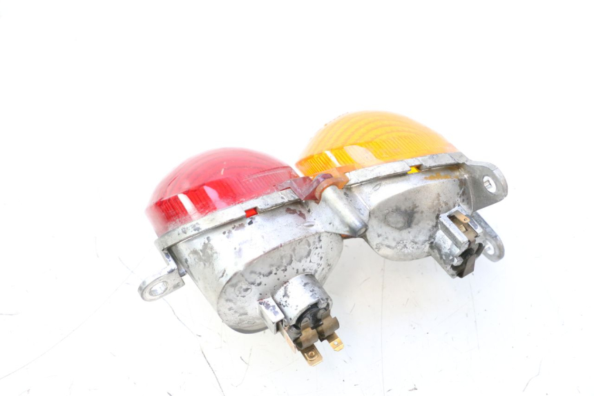 photo de RECHTS ACHTERLICHT YAMAHA YP MAJESTY 125 (1998 - 2001) - Detail van het onderdeel