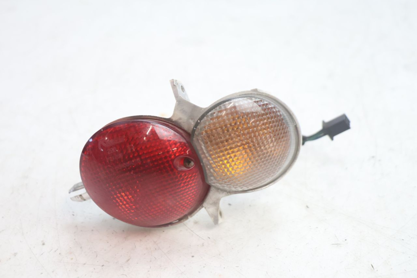 photo de RECHTS ACHTERLICHT YAMAHA YP MAJESTY 125 (2002 - 2006) - Hoofdaanzicht