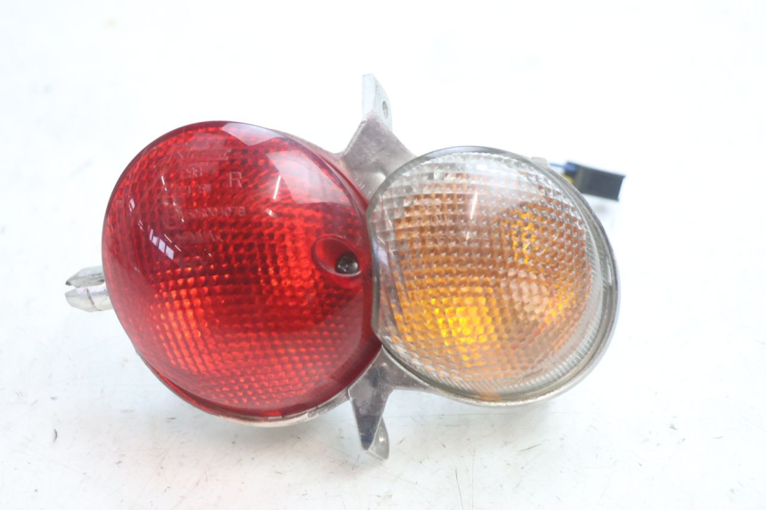 photo de RECHTS ACHTERLICHT YAMAHA YP MAJESTY 125 (2002 - 2006) - Hoofdaanzicht