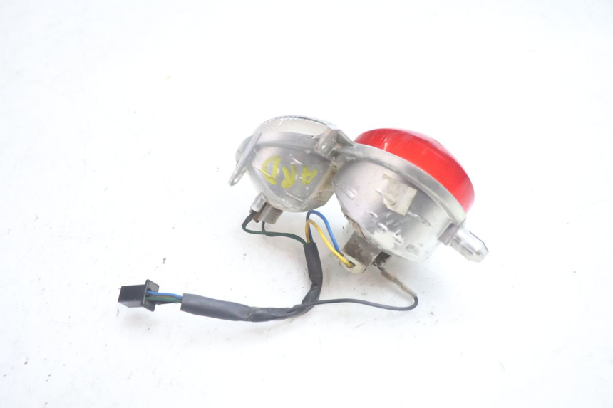 photo de RECHTS ACHTERLICHT YAMAHA YP MAJESTY 125 (2002 - 2006) - Andere kijkhoek