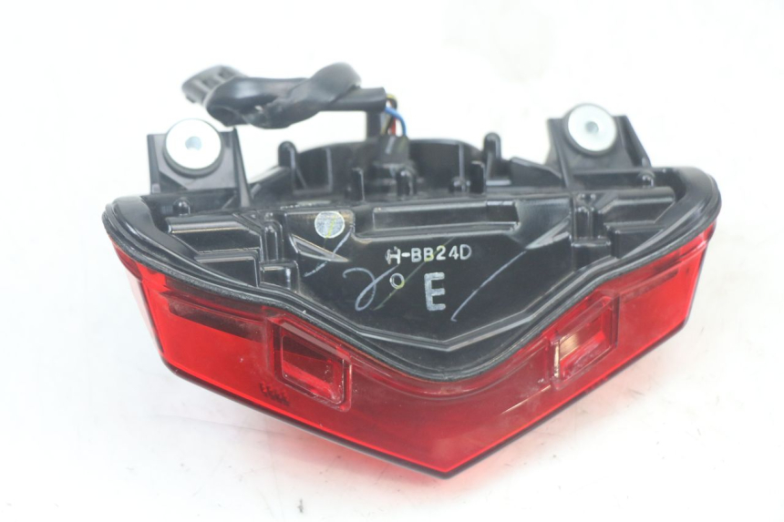 photo de ACHTERLICHT KAWASAKI ER-6 ER6 N 650 (2012 - 2016) - Bevestigingspunten