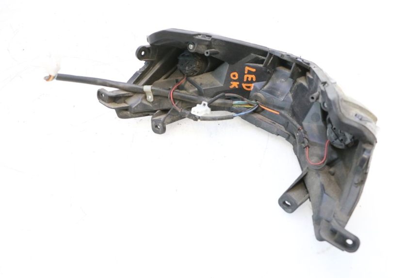 photo de ACHTERLICHT JM MOTORS EVOLIS 4T 50 (2018 - 2022) - Bevestigingspunten