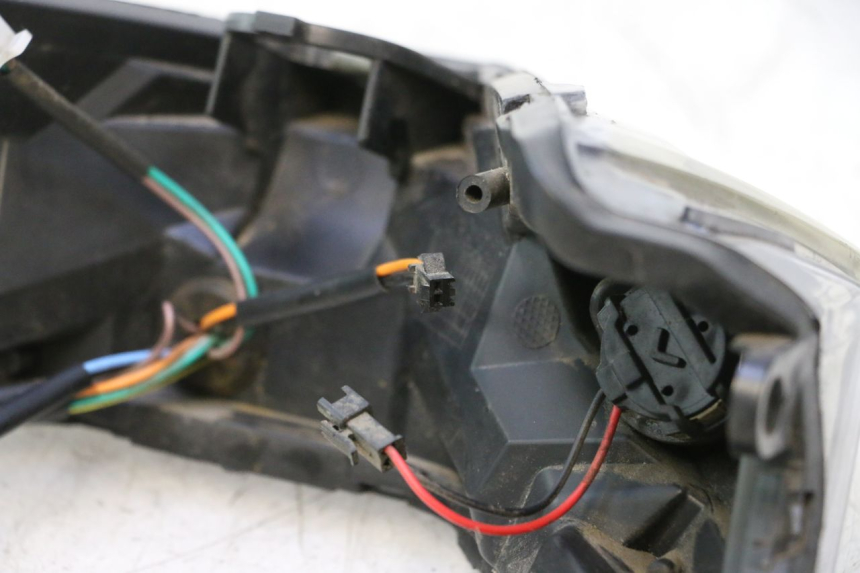 photo de ACHTERLICHT JM MOTORS EVOLIS 4T 50 (2018 - 2022) - Markeringen en referenties