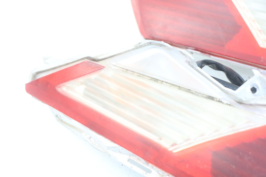 photo de ACHTERLICHT HONDA FES PANTHEON 125 (2003 - 2007) - Bevestigingspunten