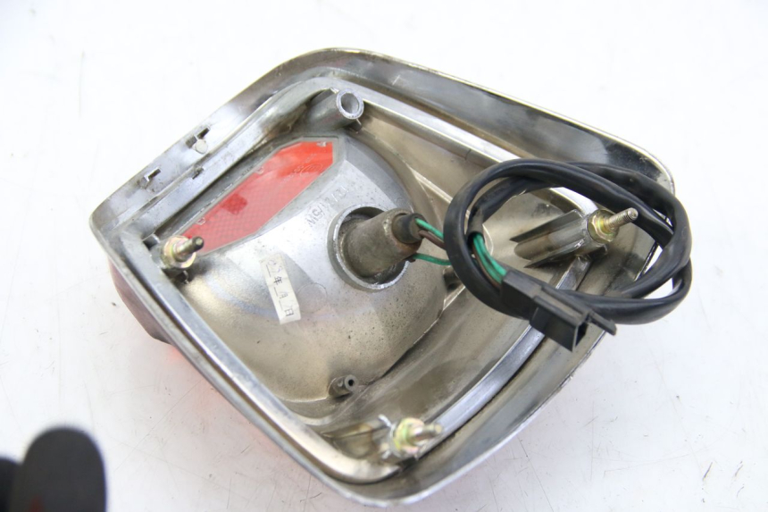 photo de ACHTERLICHT SYM FIDDLE 2 125 (2010 - 2013) - Bevestigingspunten