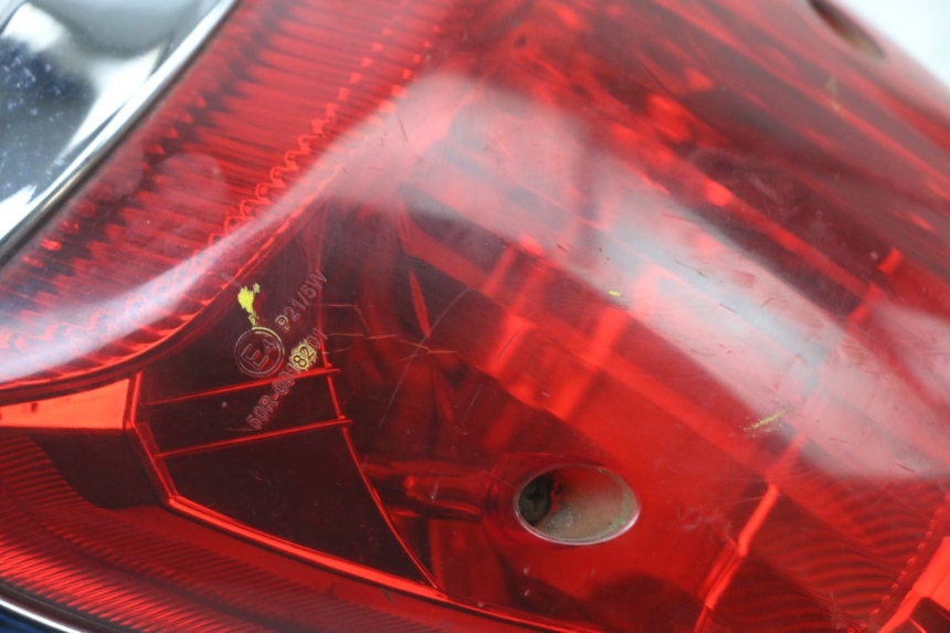 photo de ACHTERLICHT SYM FIDDLE 3 III 125 (2014 - 2020) - Zoom op gebruiksstaat