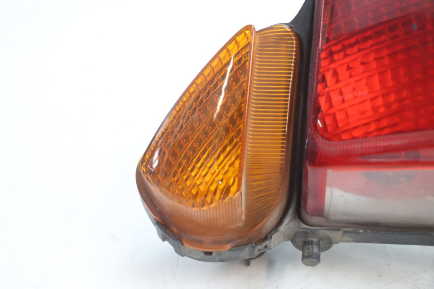 photo de ACHTERLICHT YAMAHA FJR 1300 (2001 - 2005) - Detail van het onderdeel