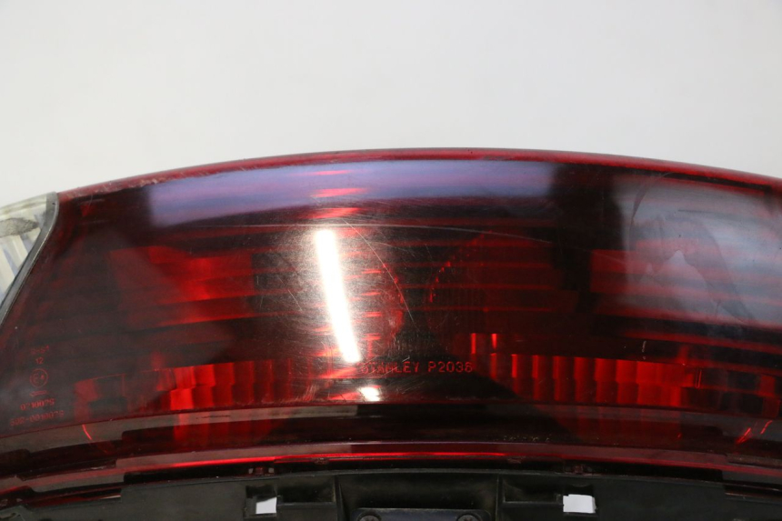 photo de ACHTERLICHT HONDA FJS SILVER WING SILVERWING 400 (2005 - 2008) - Detail van het onderdeel