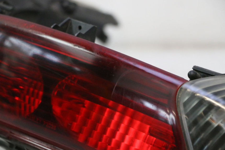 photo de ACHTERLICHT HONDA FJS SILVER WING SILVERWING 400 (2005 - 2008) - Zoom op kwaliteit