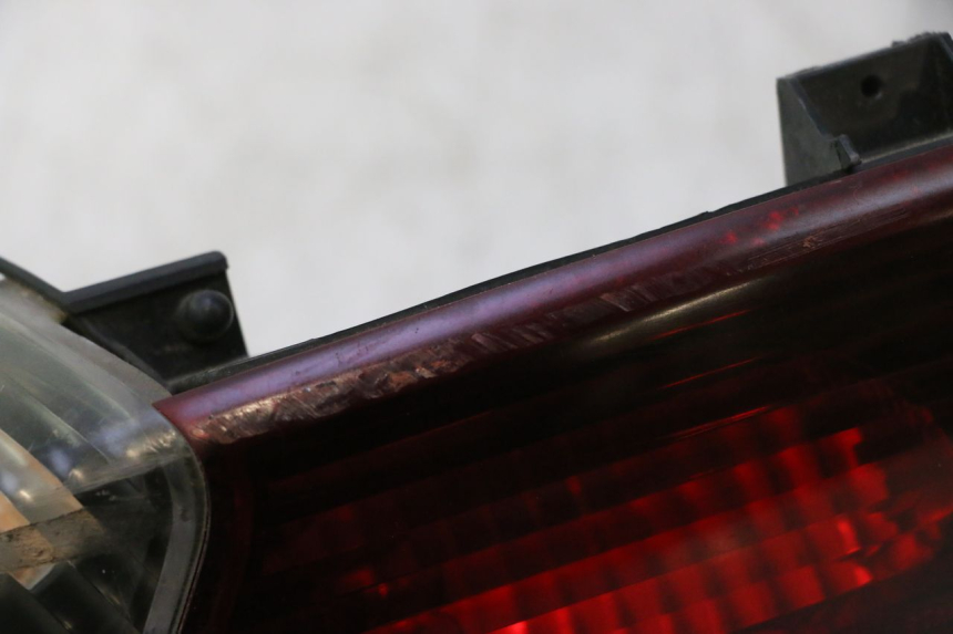 photo de ACHTERLICHT HONDA FJS SILVER WING SILVERWING 400 (2005 - 2008) - Bevestigingspunten