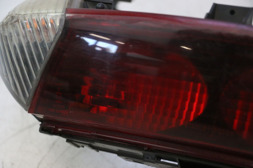 photo de ACHTERLICHT HONDA FJS SILVER WING SILVERWING 400 (2005 - 2008) - Kenmerkende details