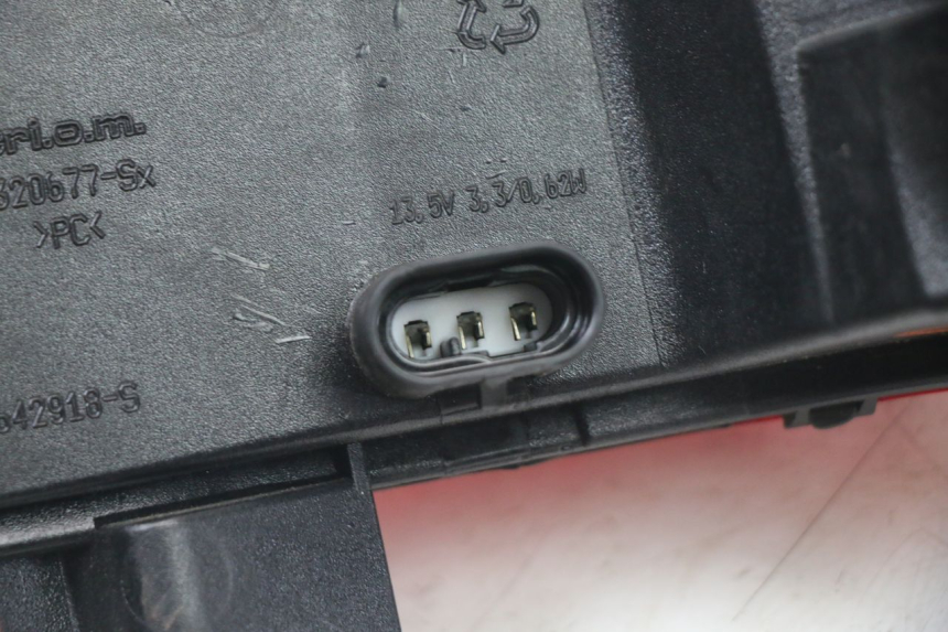 photo de ACHTERLICHT LINKS PIAGGIO MP3 500 (2014 - 2017) - Staat van het oppervlak